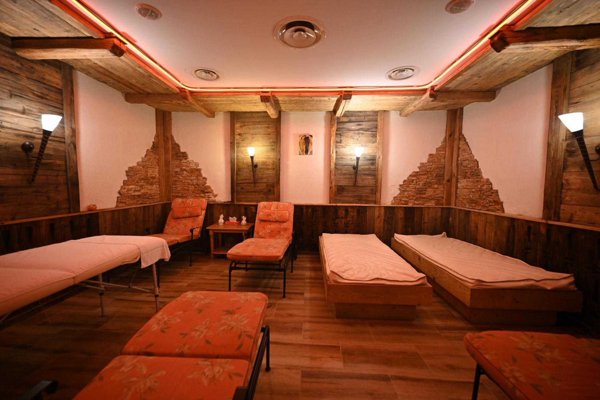 Mercure Sighisoara Binderbubi Hotel & Spa Екстериор снимка