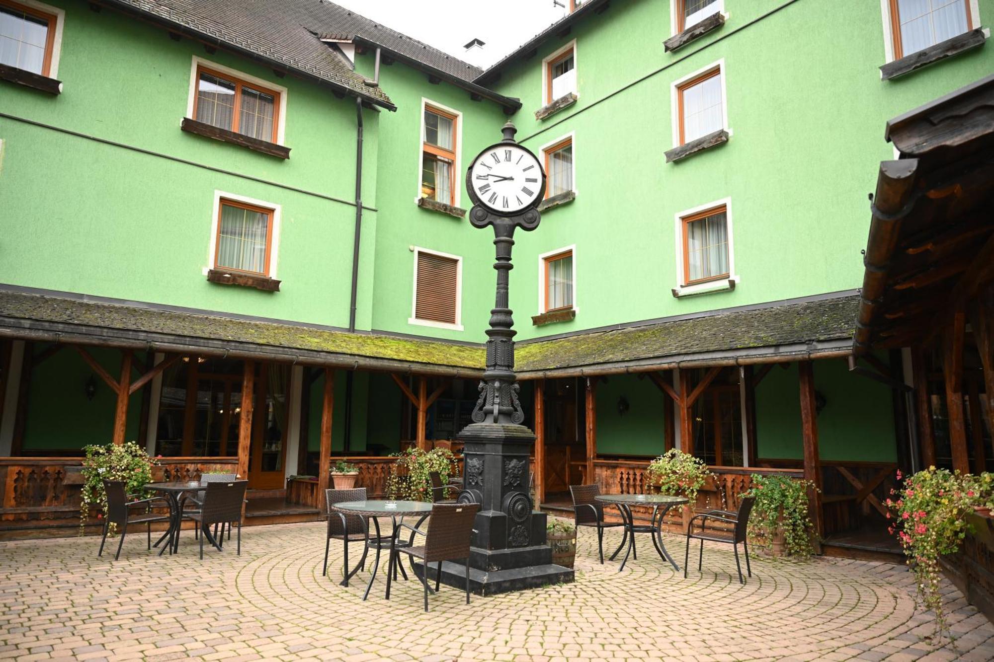 Mercure Sighisoara Binderbubi Hotel & Spa Екстериор снимка